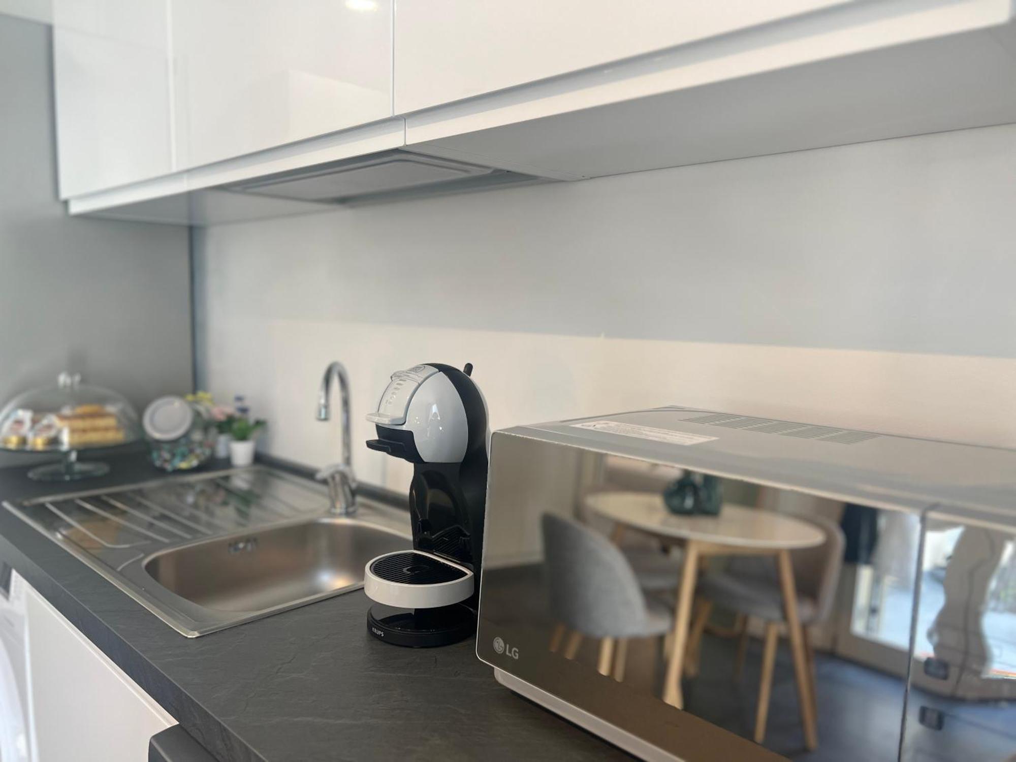 Regina Milano In Melegnano - Wifi, Breakfast Box And Terrace Apartment Exterior foto