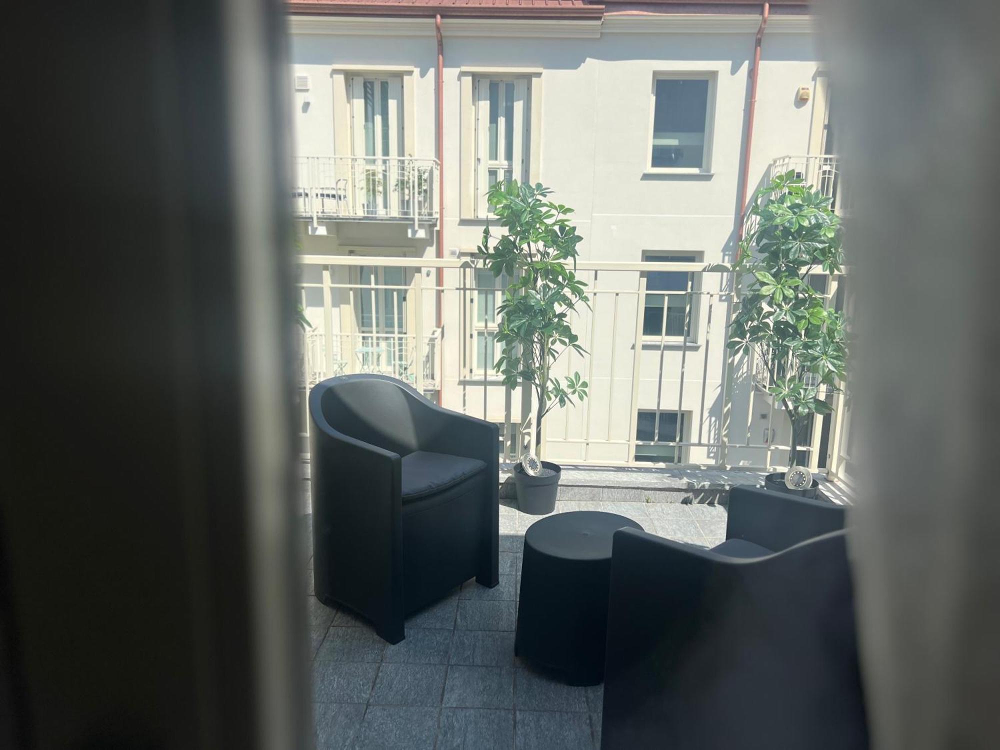 Regina Milano In Melegnano - Wifi, Breakfast Box And Terrace Apartment Exterior foto
